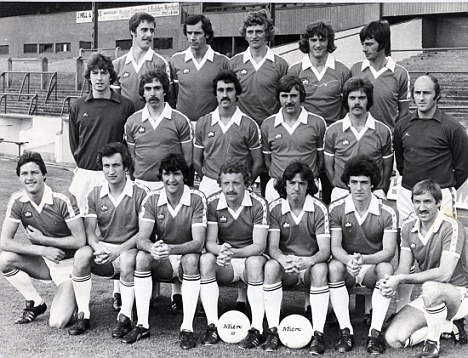 A bit of a quiz for you, can you identify the two current day Championship managers in this picture from 1977/78? I googled the question 